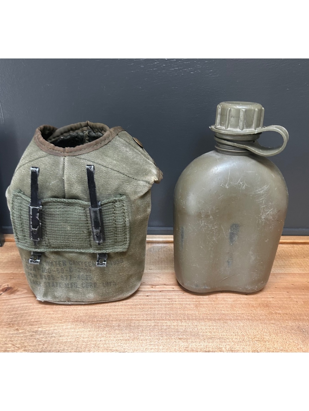 Vintage 1958 U.S. Military Canvas Army Canteen with Cover & Metal Clips - Picture 8 of 10